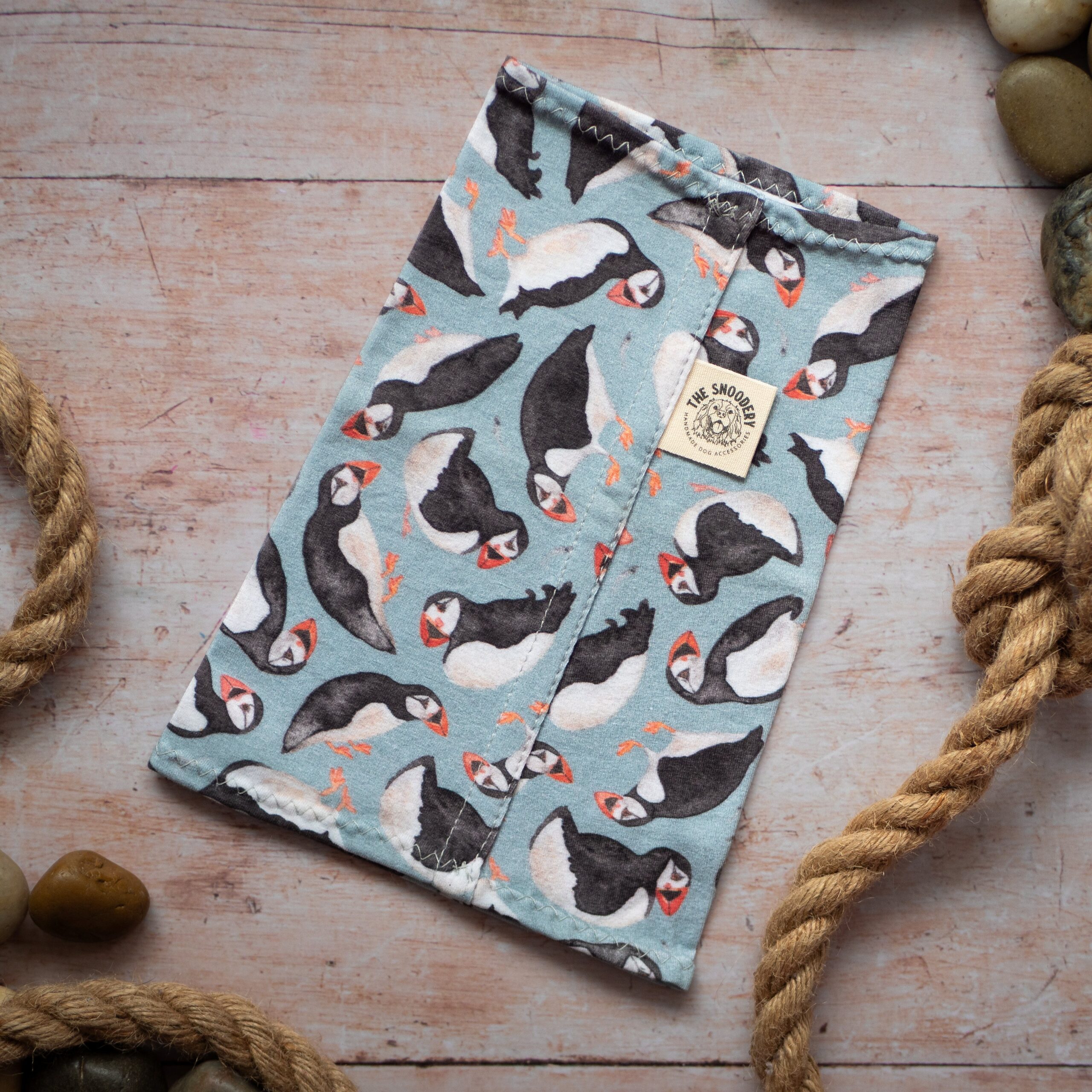 'Puffins' Food Snood