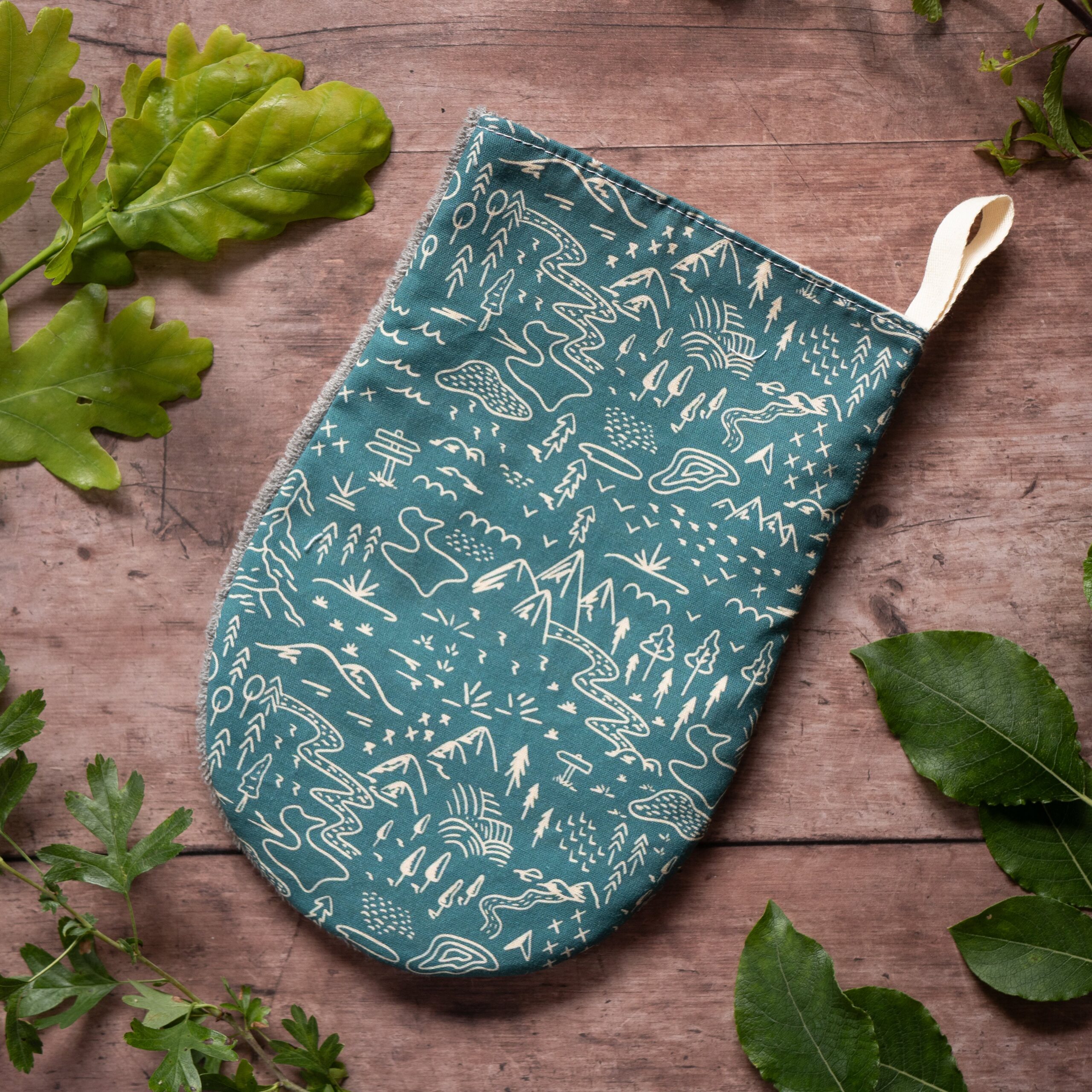 'Woodland Map' Muddy Paw Mitt